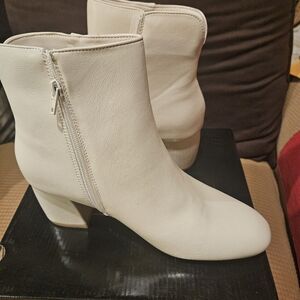 Rouge Helium Beige Ankle Boots for Women
